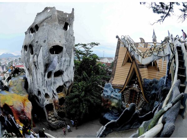 Sai Gon – Dong Xoai – Cat Tien National Park – Da Lat – Mui Ne